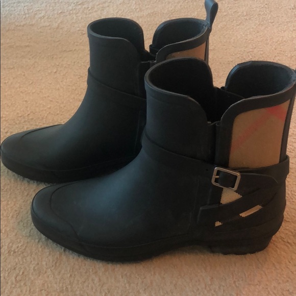 Burberry Rain Boots Black Ankle Boots - Picture 1 of 3
